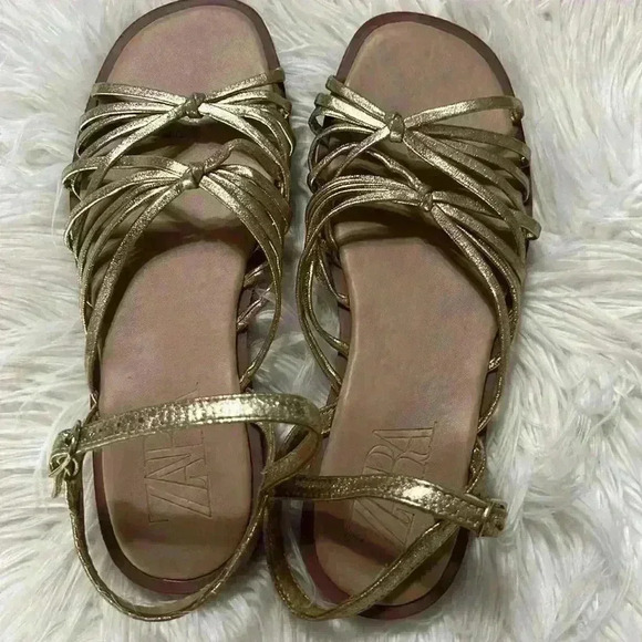 Zara kids multi strap gold sandals - Picture 9 of 10